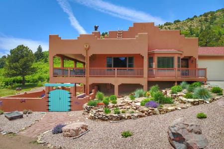 Tres Valles Luxury for sale in La Veta, Colorado