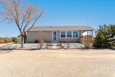 Beautiful Home with Views for Sale in Navajo Ranch Resorts, Colorado